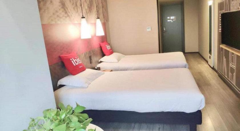 Hotel Ibis Shenyang North Station Extérieur photo